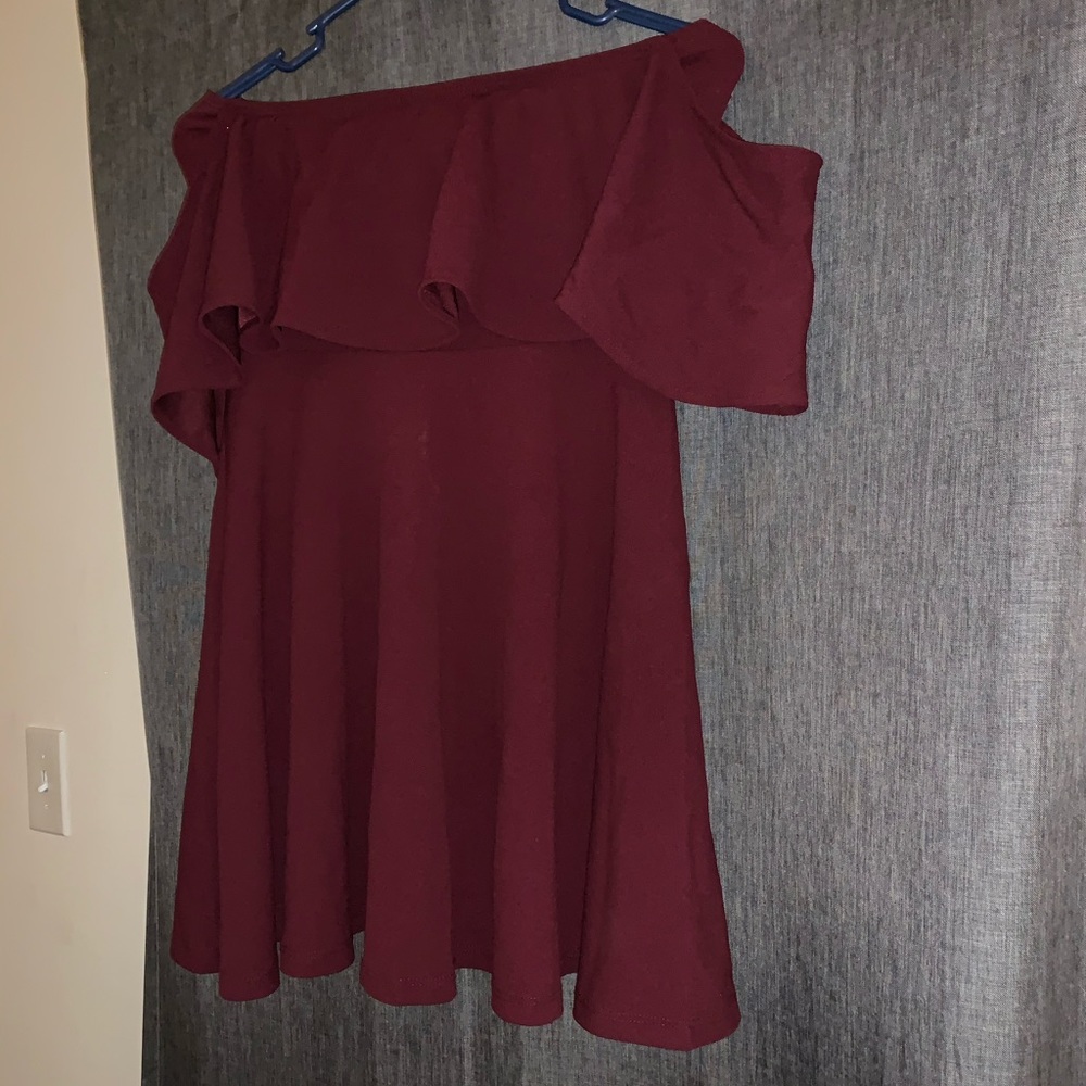Dresses - Picture 5 of 7